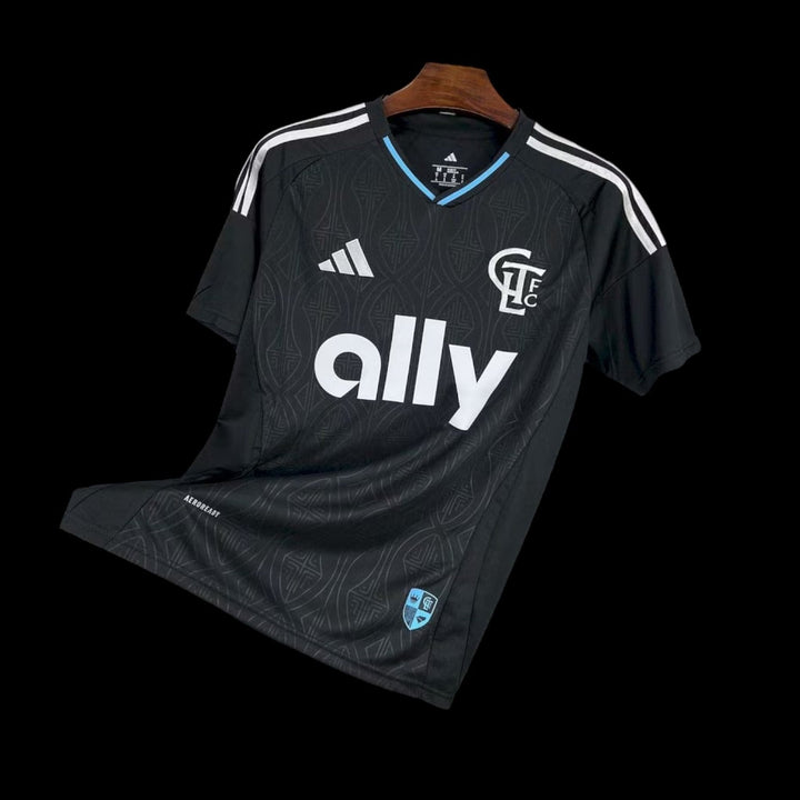 Charlotte Maillot Extérieur 25/26 — vue 1
