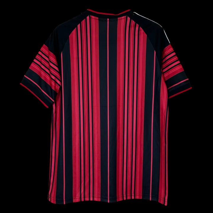 Eintracht Francfort Maillot Domicile 26/27 — vue 2