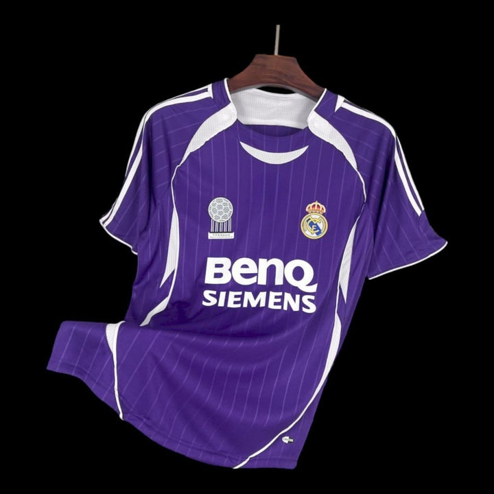 Real Madrid Maillot Third Rétro 06/07 — vue 1