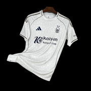 Nottingham Forest Maillot Extérieur 25/26 — vue 1