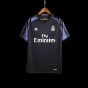 R.Madrid Maillot Rétro 16/17 — vue 1