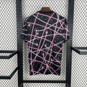 Maillot PSG (Paris Saint-Germain) Concept Graffitis Roses 2025/2026 — vue 2